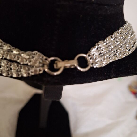 A Vintage Sarah Coventry Layered Chain Choker Necklace Elegant Silver Tone - Picture 5 of 8